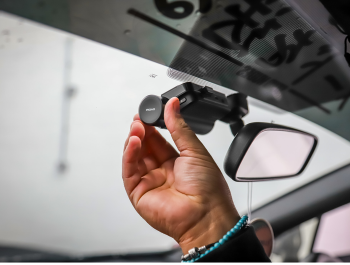 <h4><span style="text-decoration:underline">Drive Smart. Drive Safe.</span></h4><h1>The One-Stop Dash Camera Shop</h1>